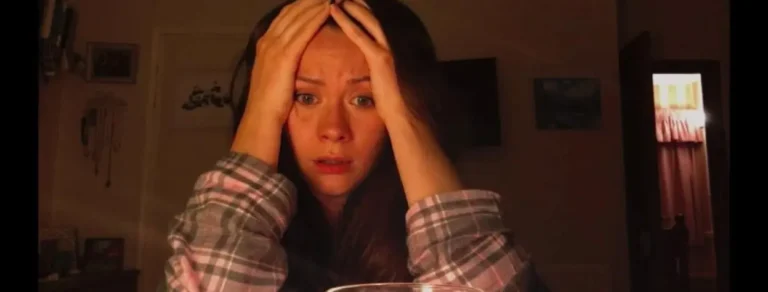 Host: Terror e Tecnologia Colidem em um Zoom Assustador! 4 Host Capa